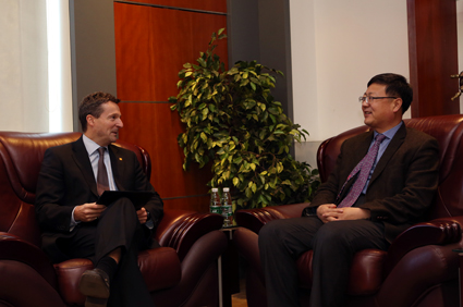 2025新澳门开门原料免费