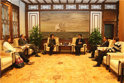 2025新澳门开门原料免费