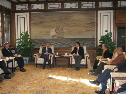 2025新澳门开门原料免费