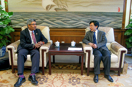 2025新澳门开门原料免费