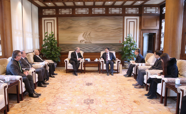 2025新澳门开门原料免费