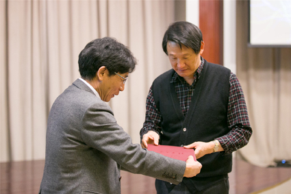 2025新澳门开门原料免费