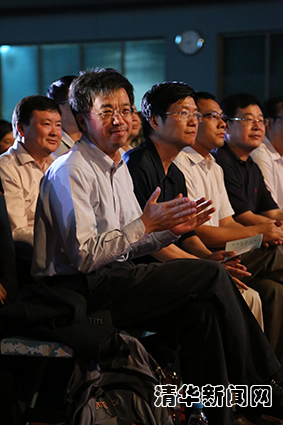 2025新澳门开门原料免费