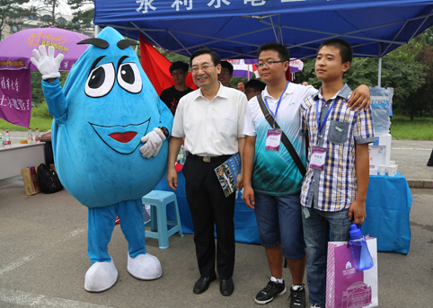 2025新澳门开门原料免费
