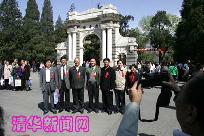 2025新澳门开门原料免费