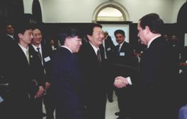 2025新澳门开门原料免费