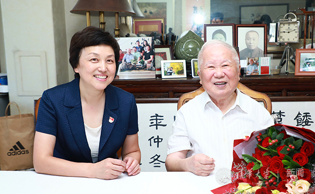 2025新澳门开门原料免费