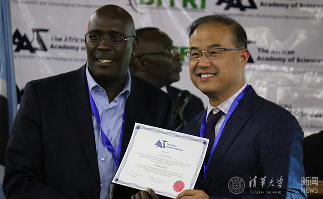 2025新澳门开门原料免费