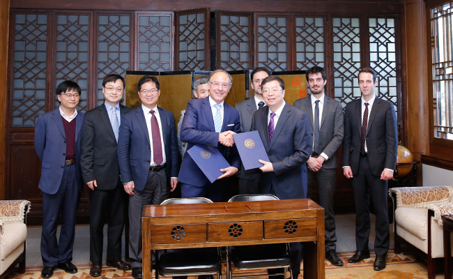 2025新澳门开门原料免费