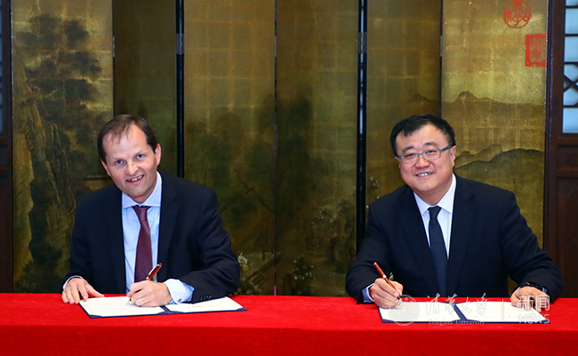 2025新澳门开门原料免费