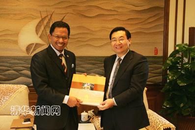 2025新澳门开门原料免费