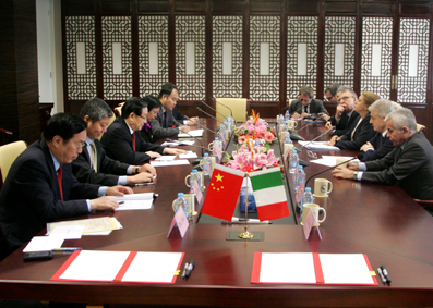 2025新澳门开门原料免费