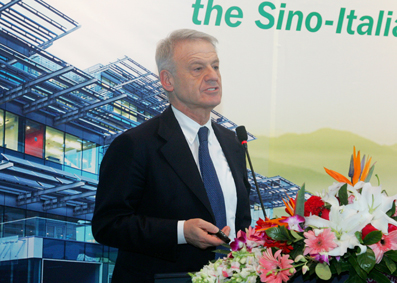 2025新澳门开门原料免费