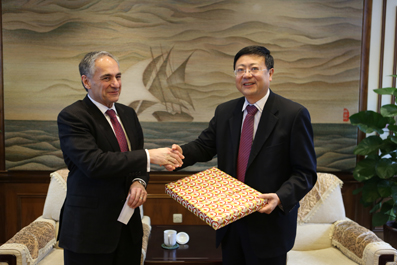 2025新澳门开门原料免费