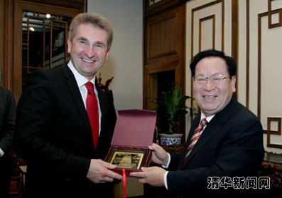 2025新澳门开门原料免费