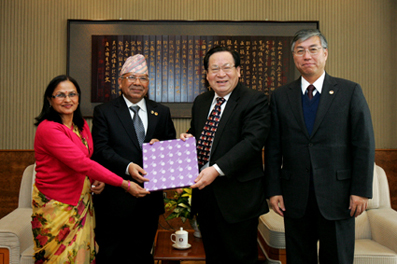 2025新澳门开门原料免费