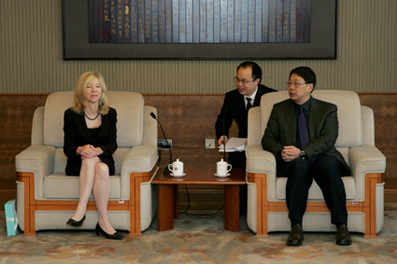 2025新澳门开门原料免费