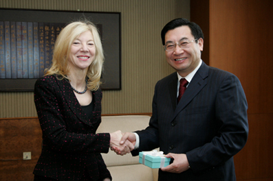 2025新澳门开门原料免费