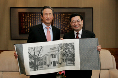 2025新澳门开门原料免费