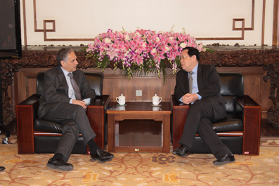 2025新澳门开门原料免费