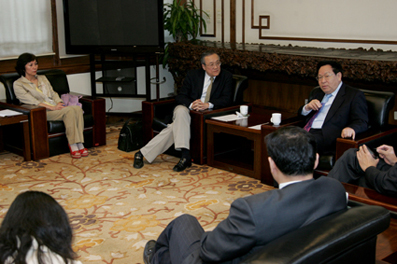 2025新澳门开门原料免费