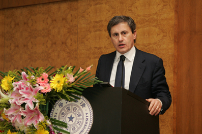 2025新澳门开门原料免费