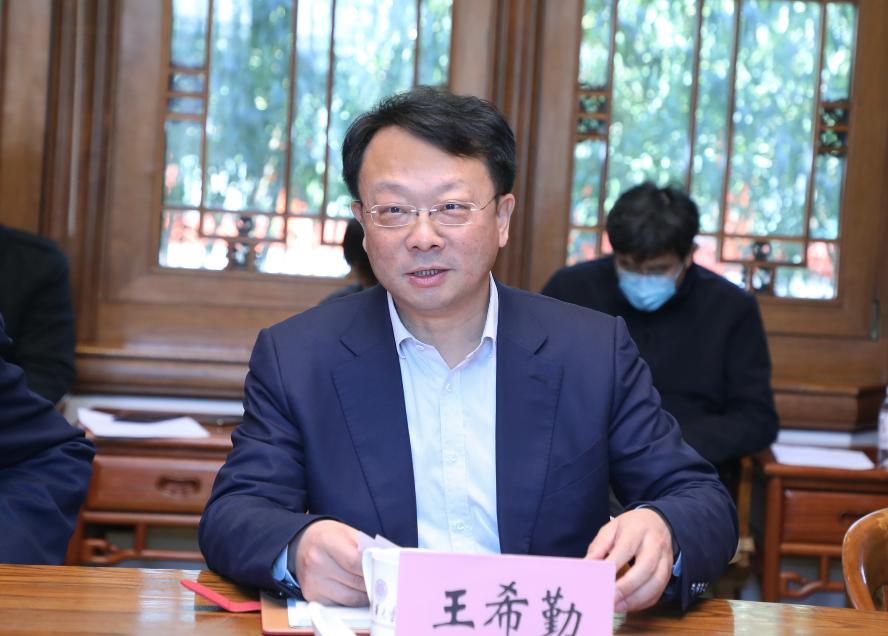 2025新澳门开门原料免费