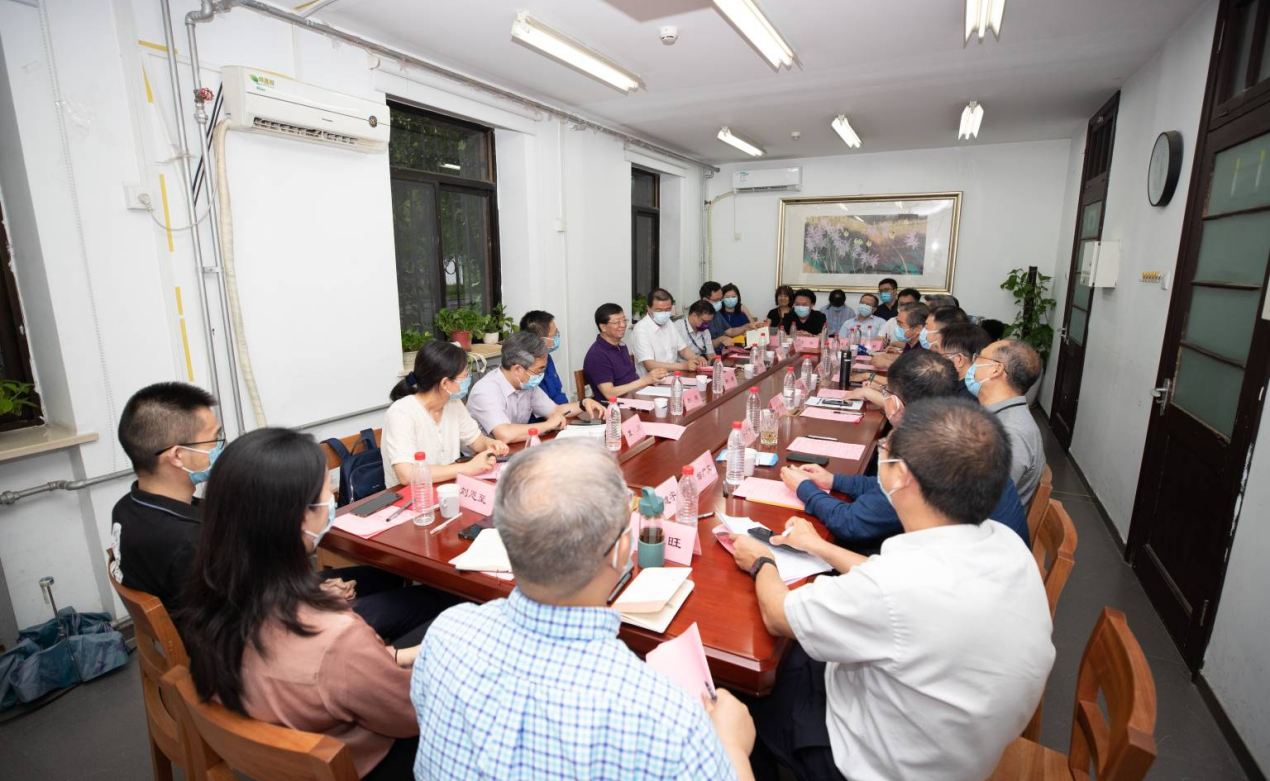 2025新澳门开门原料免费