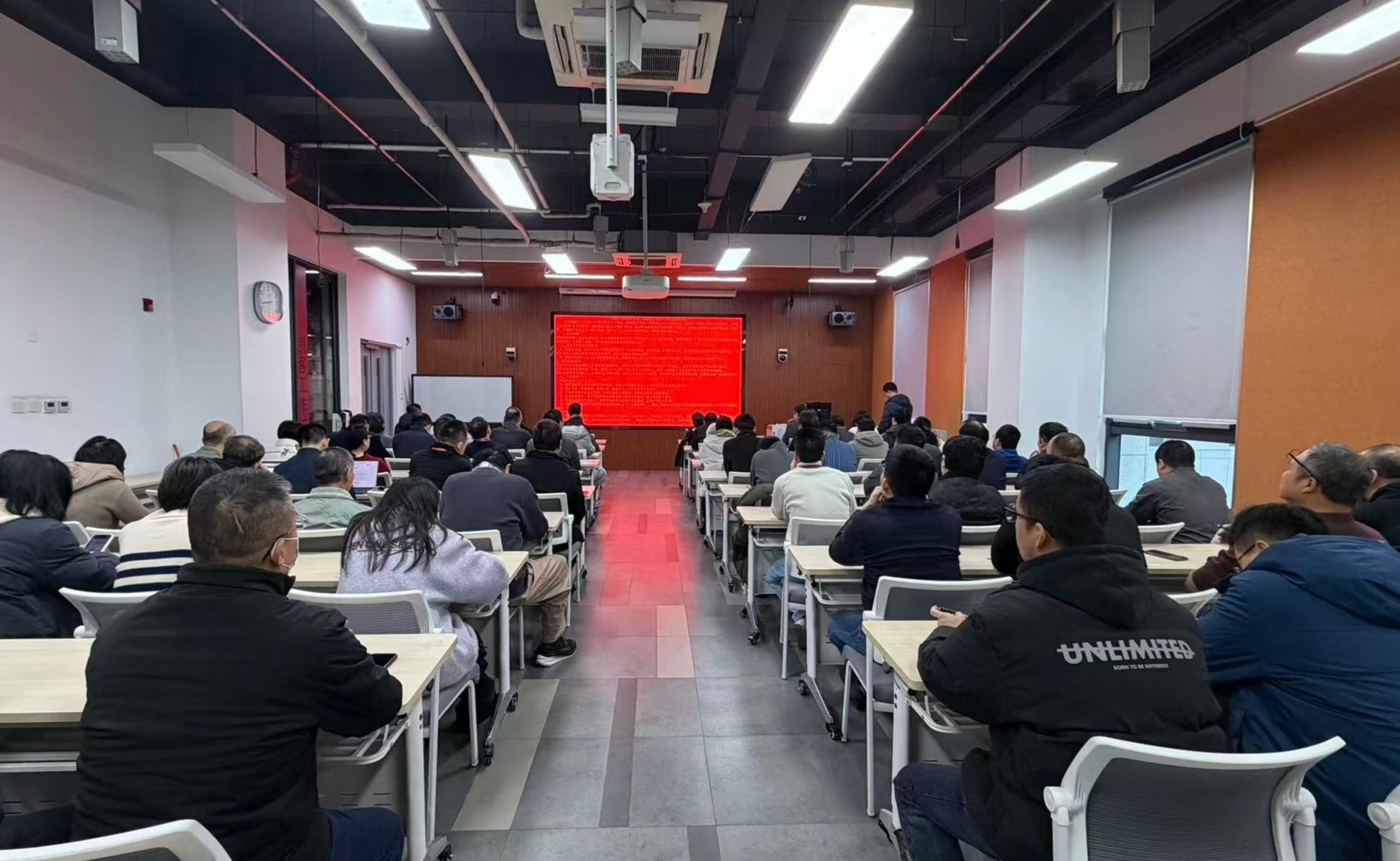 2025新澳门开门原料免费