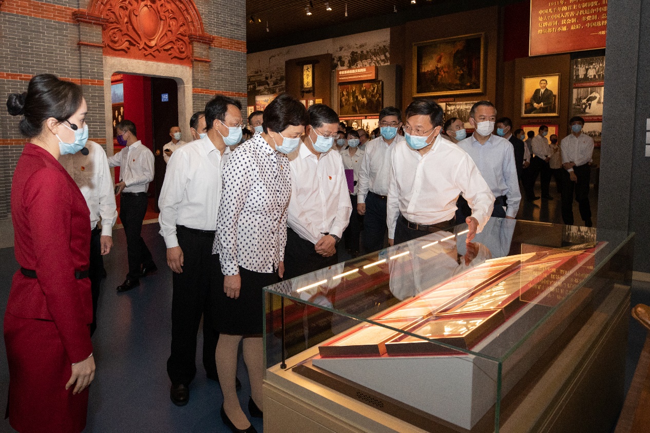 2025新澳门开门原料免费