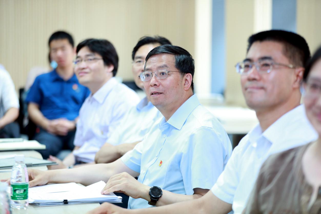 2025新澳门开门原料免费