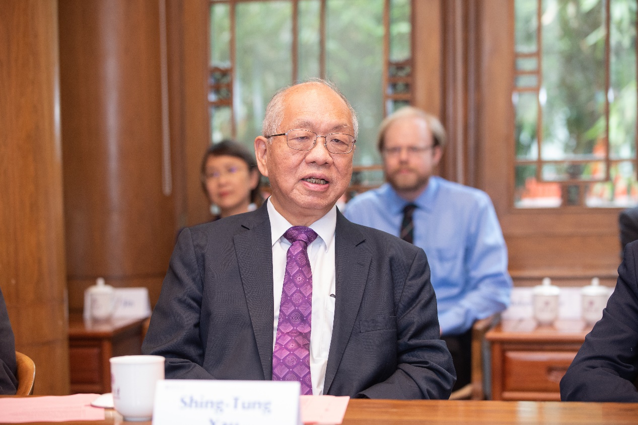 2025新澳门开门原料免费