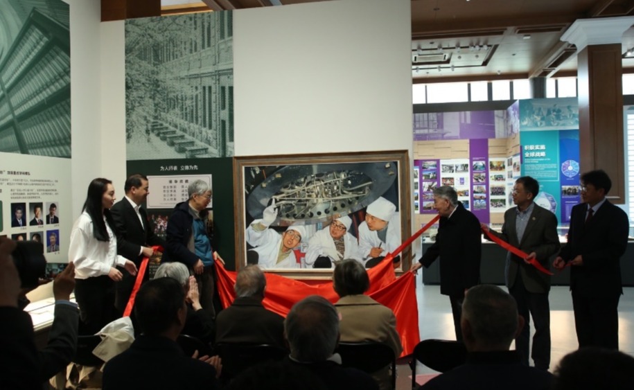 2025新澳门开门原料免费