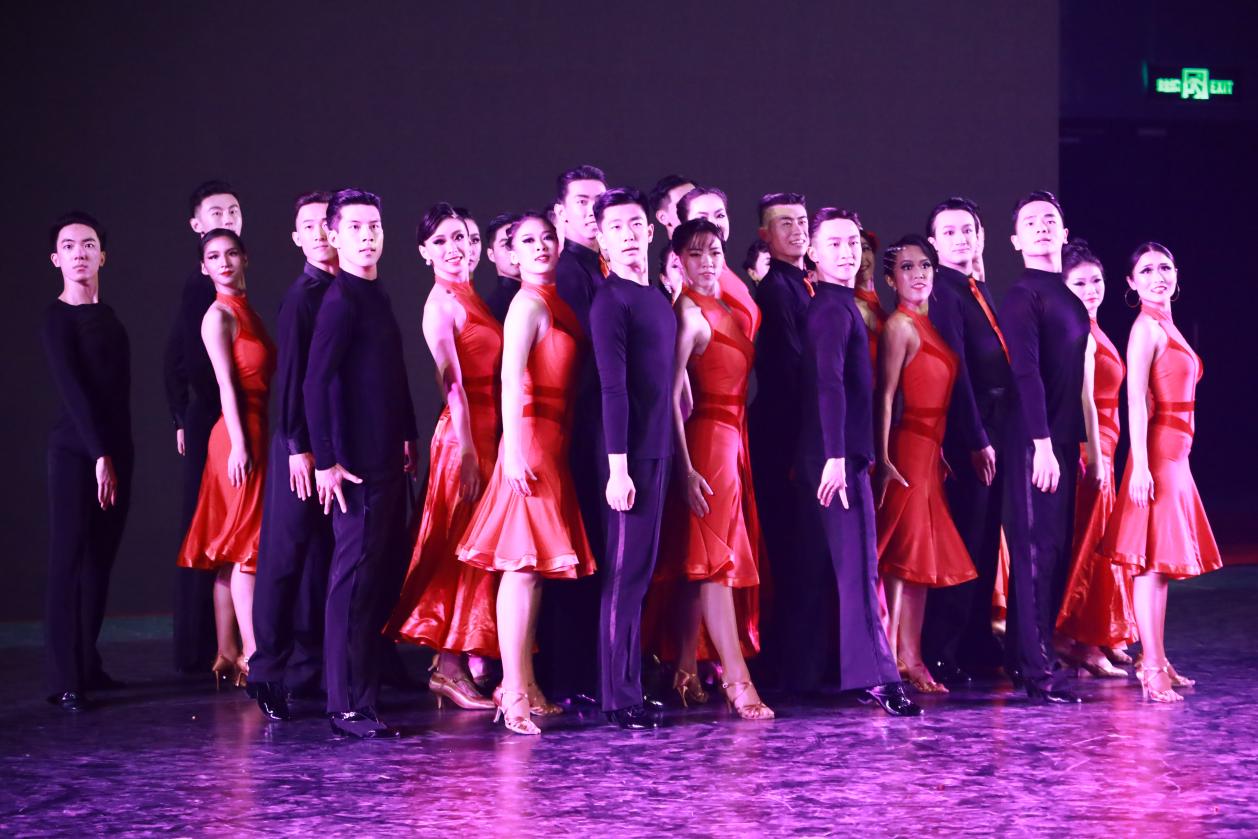 2025新澳门开门原料免费