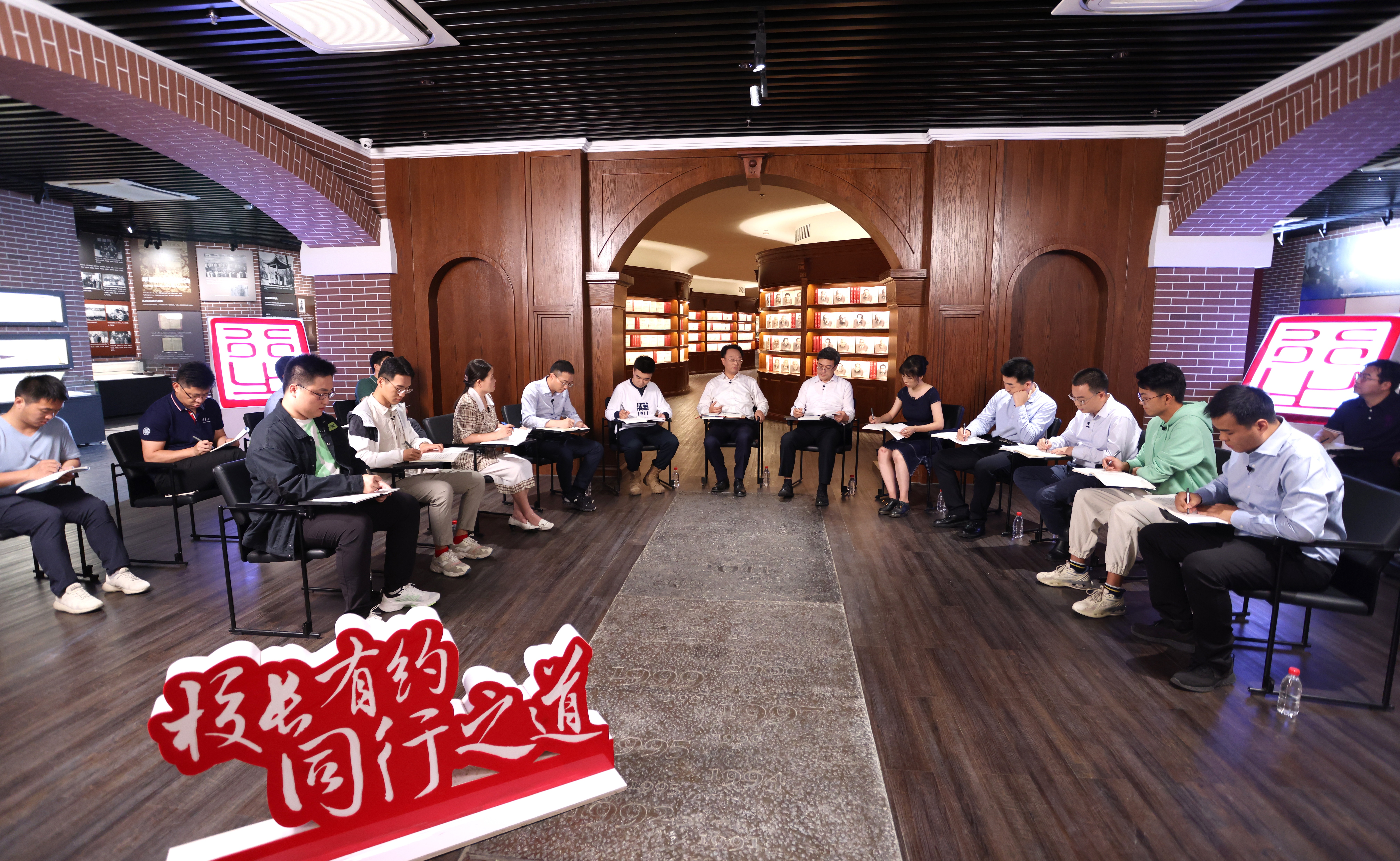 2025新澳门开门原料免费