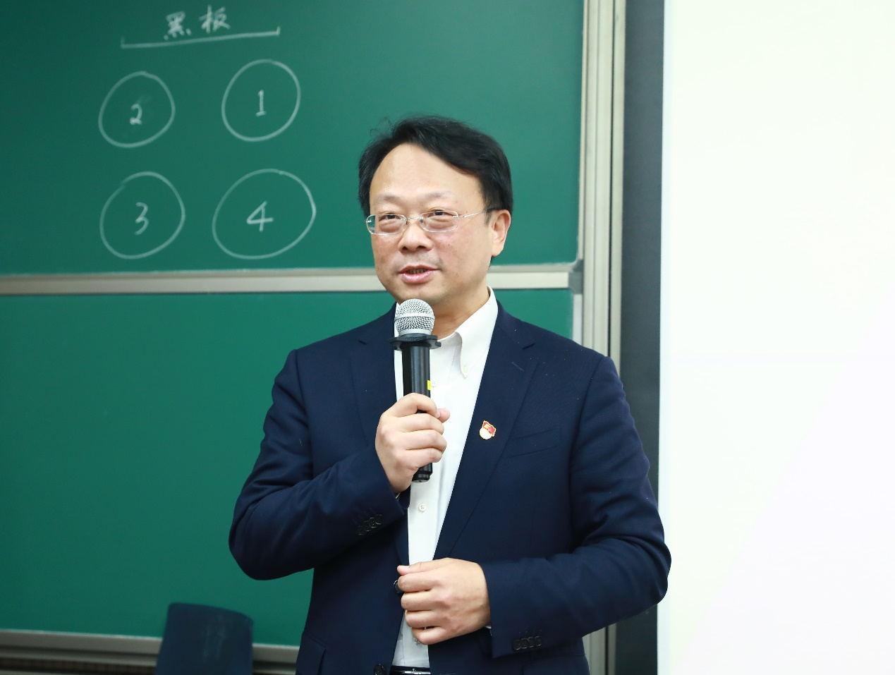 2025新澳门开门原料免费