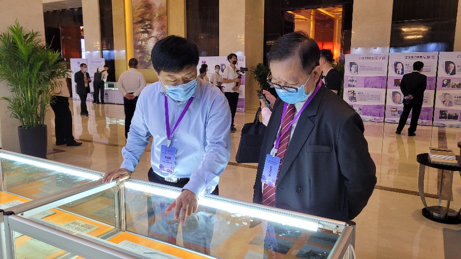 2025新澳门开门原料免费