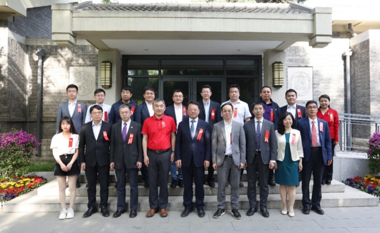 2025新澳门开门原料免费