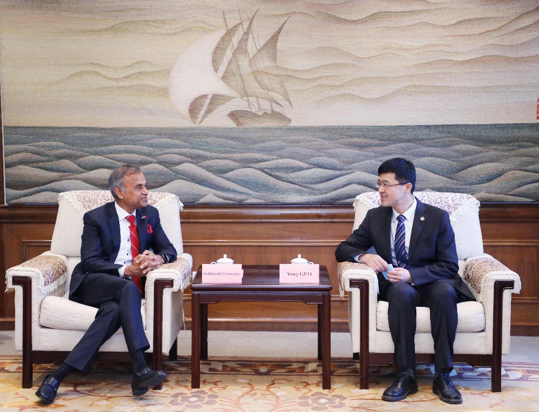 2025新澳门开门原料免费