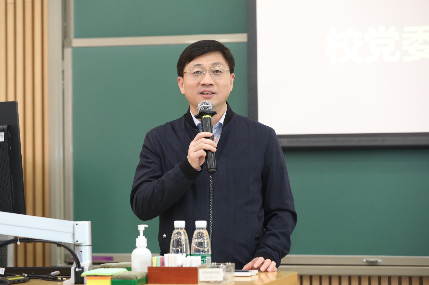 2025新澳门开门原料免费