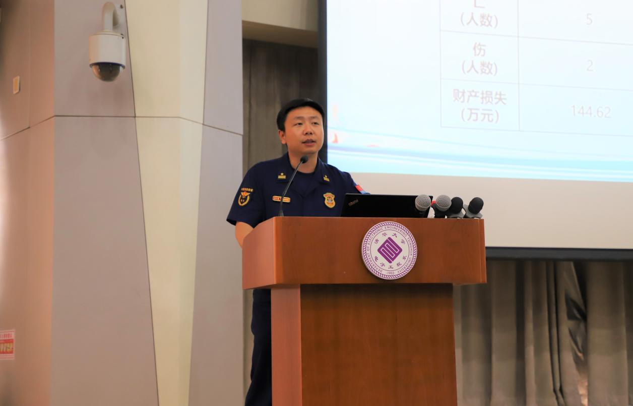 2.王向煜做消防安全专题培训 2.王向煜做消防安全专题培训