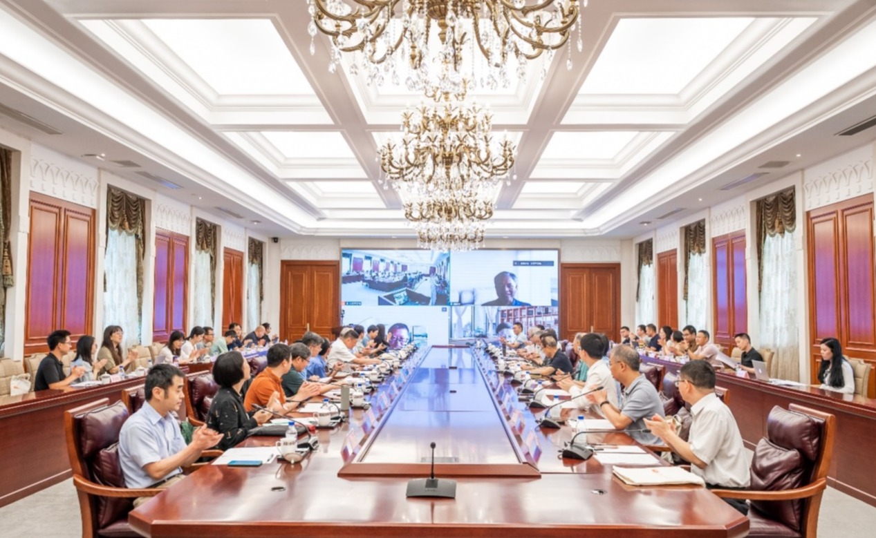 2025新澳门开门原料免费