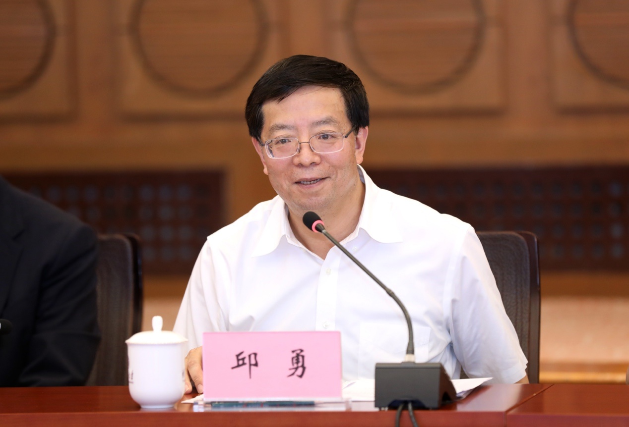 2025新澳门开门原料免费