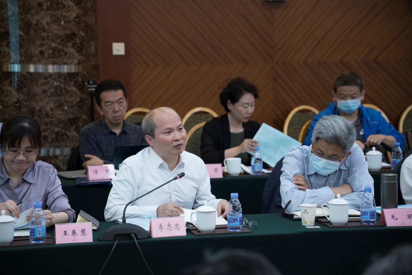 2025新澳门开门原料免费