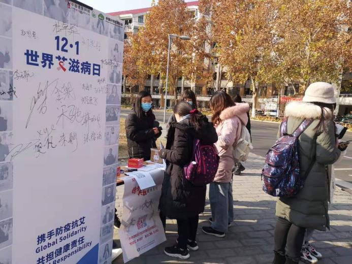 2025新澳门开门原料免费