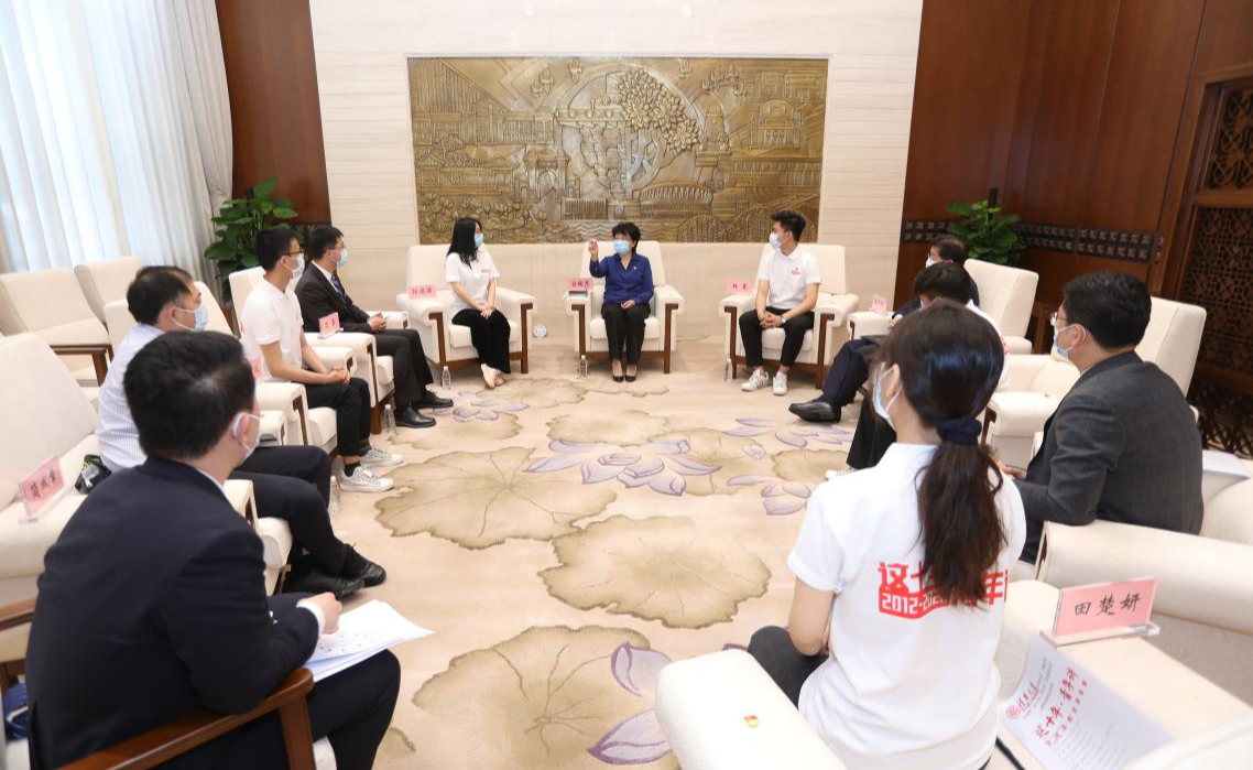 2025新澳门开门原料免费