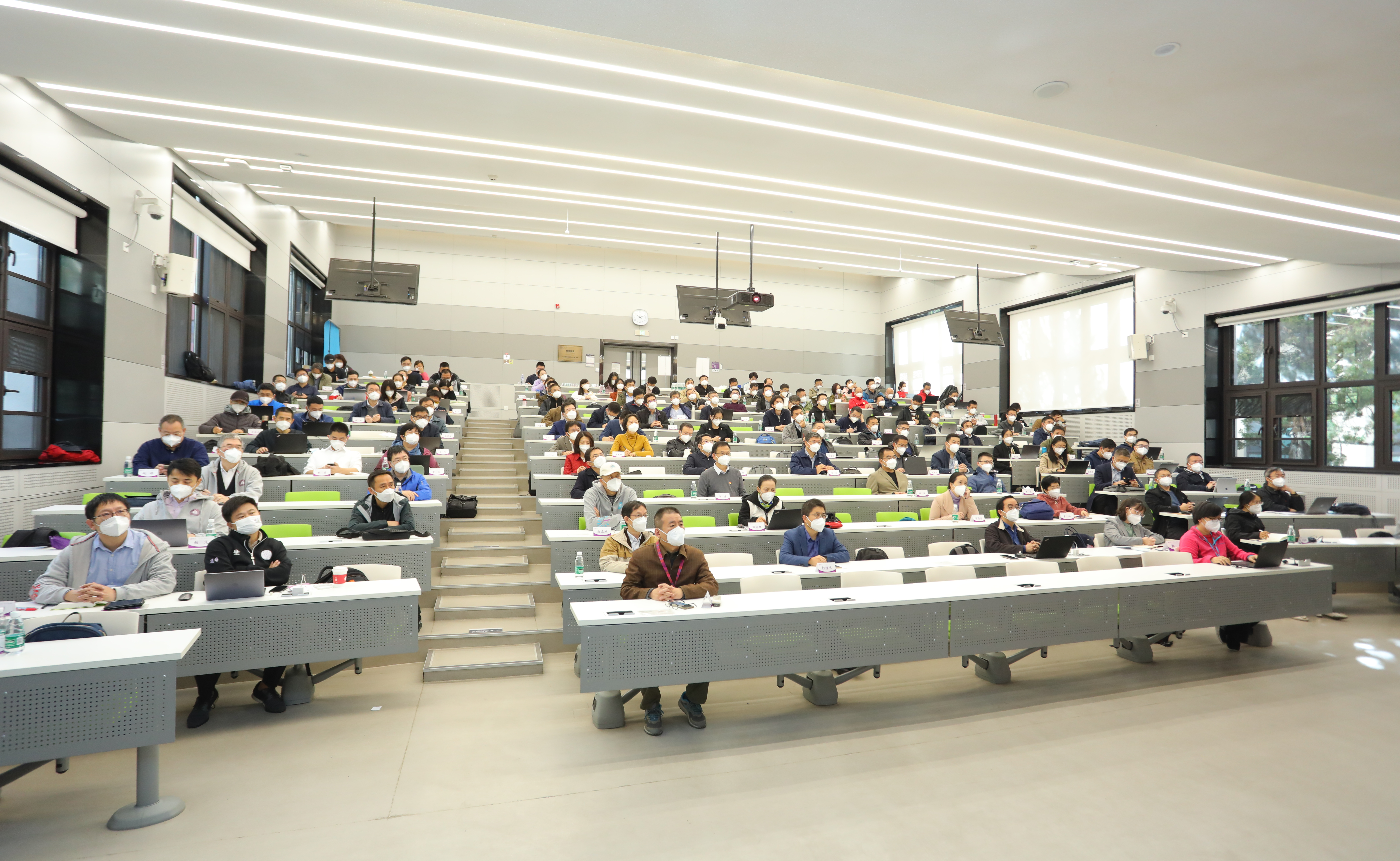 2025新澳门开门原料免费