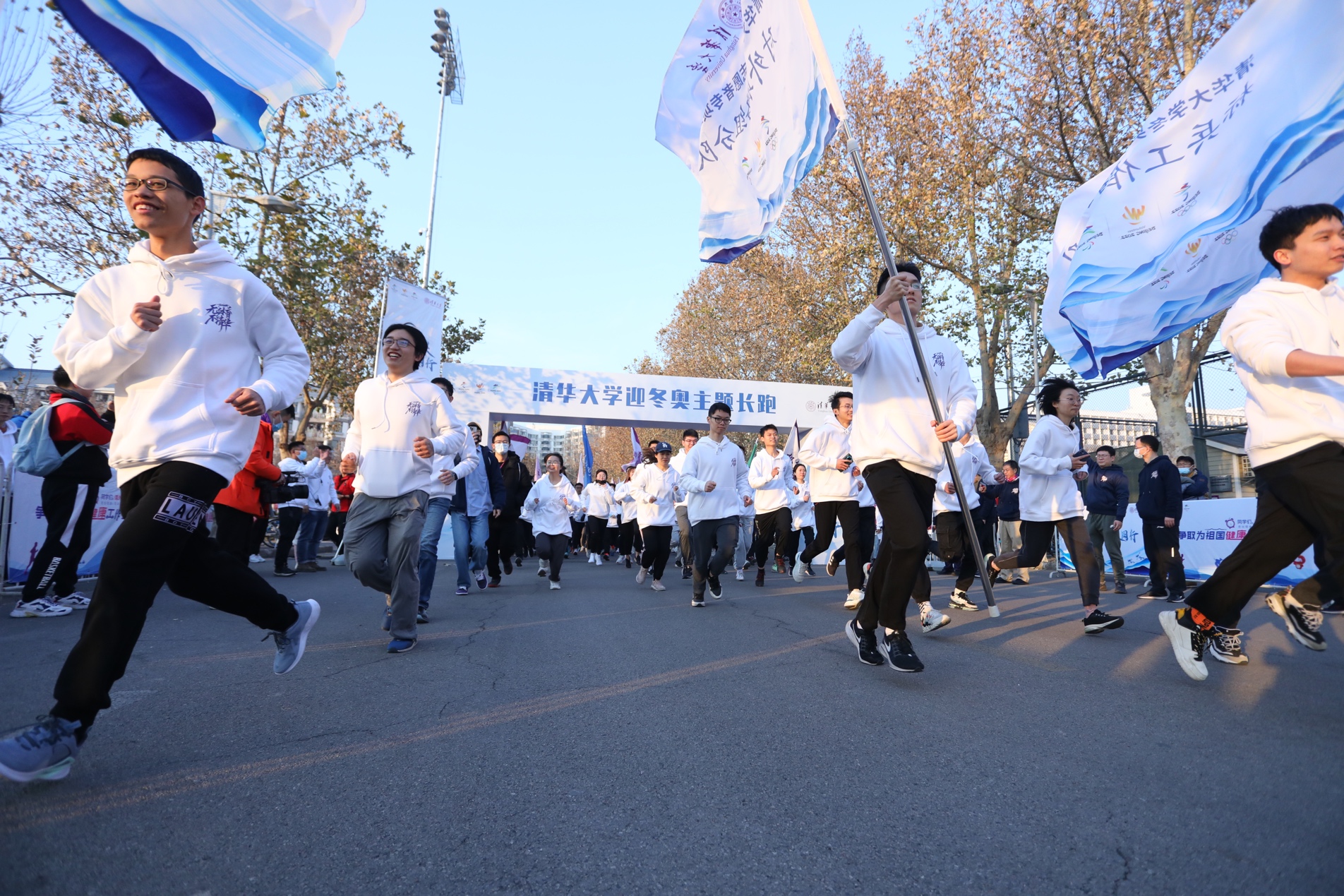 2025新澳门开门原料免费