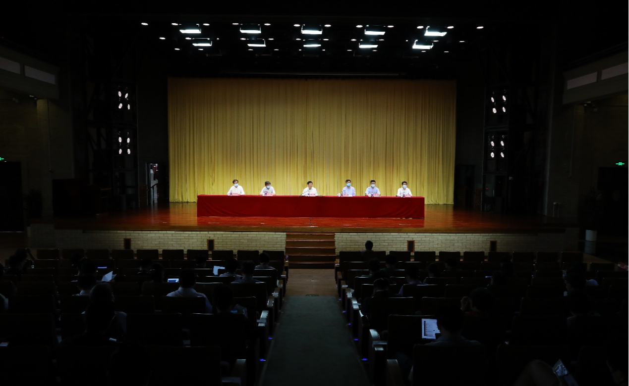 2025新澳门开门原料免费