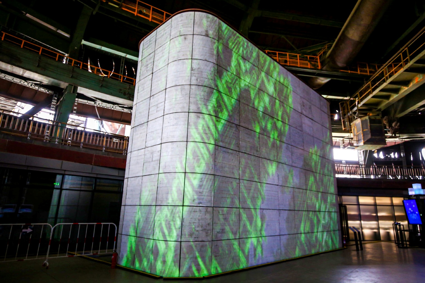 2025新澳门开门原料免费